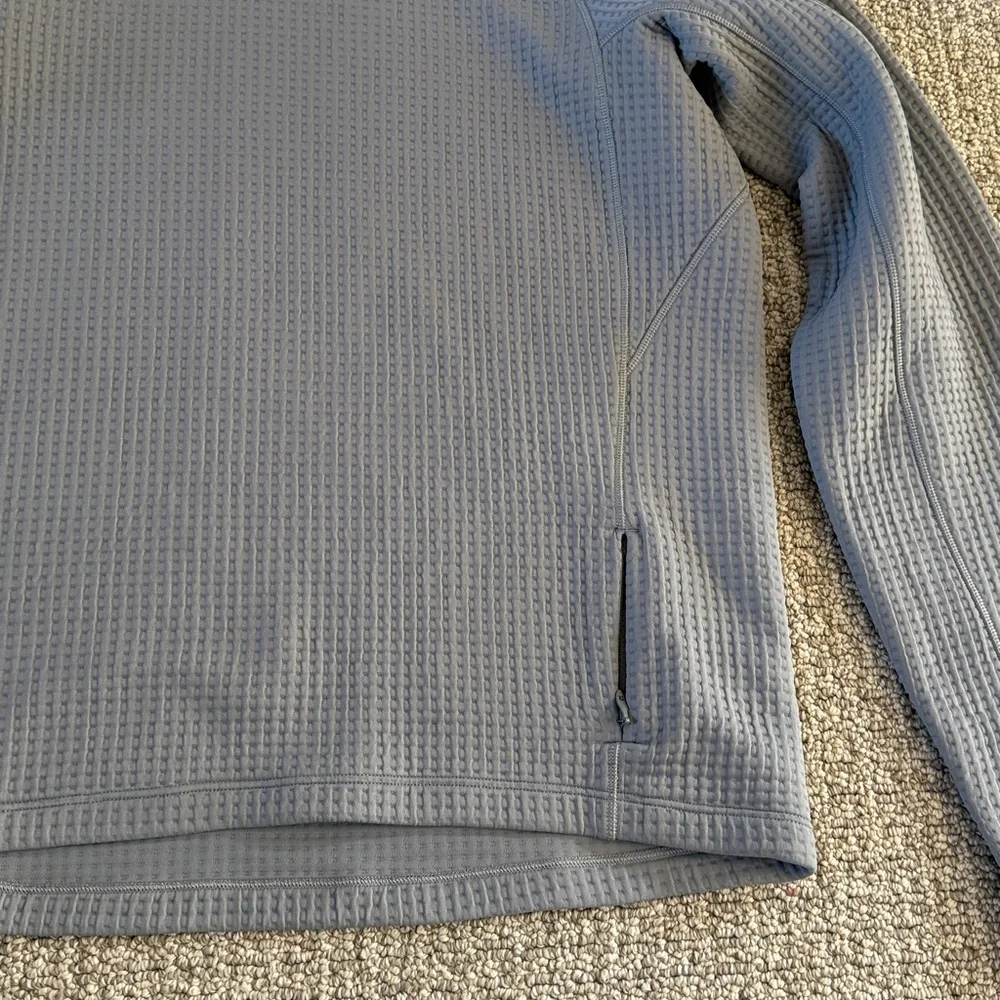 Lululemon Mock Neck Grey Waffle Sweater Top Size 6 - Picture 2 of 7